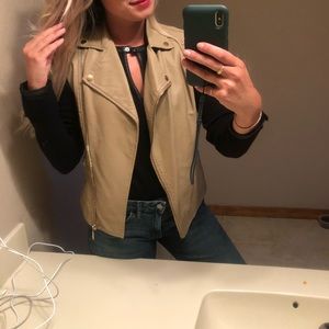 Leather Vest size XS Coalition